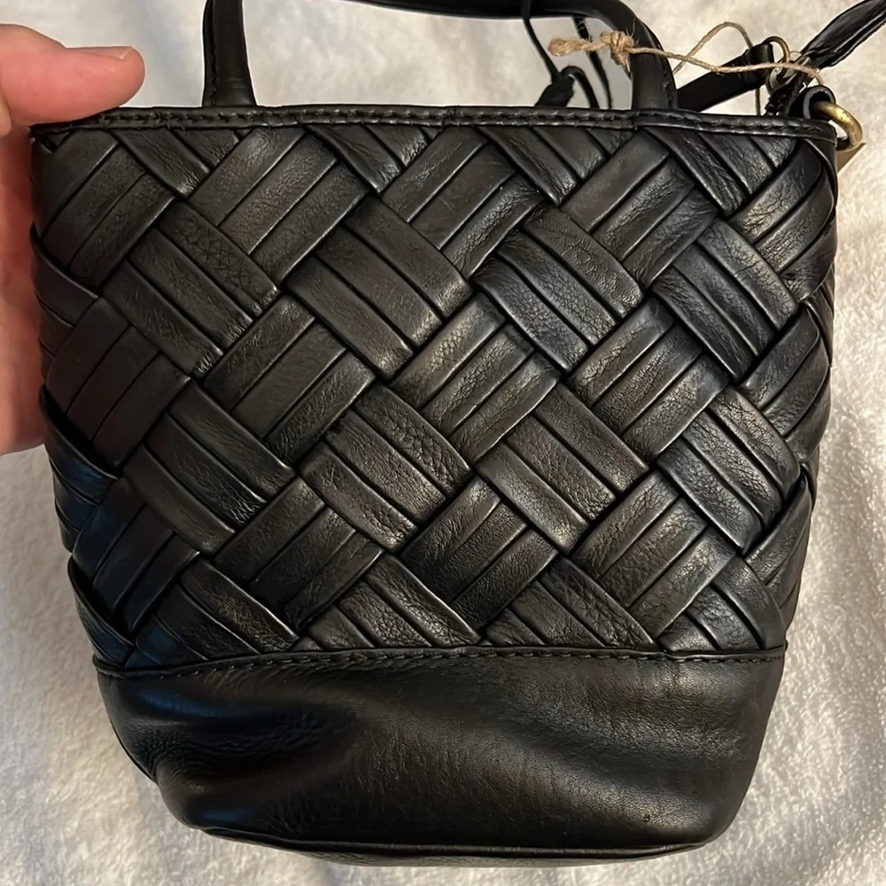 India handcrafted Black Woven Crossbody Bag - Picture 5 of 7